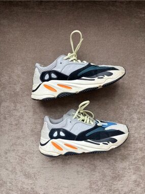 Adidas Yeezy YZY Boost 700 Wave Runner